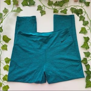 💥NIKE Dri-Fit leggings 💥